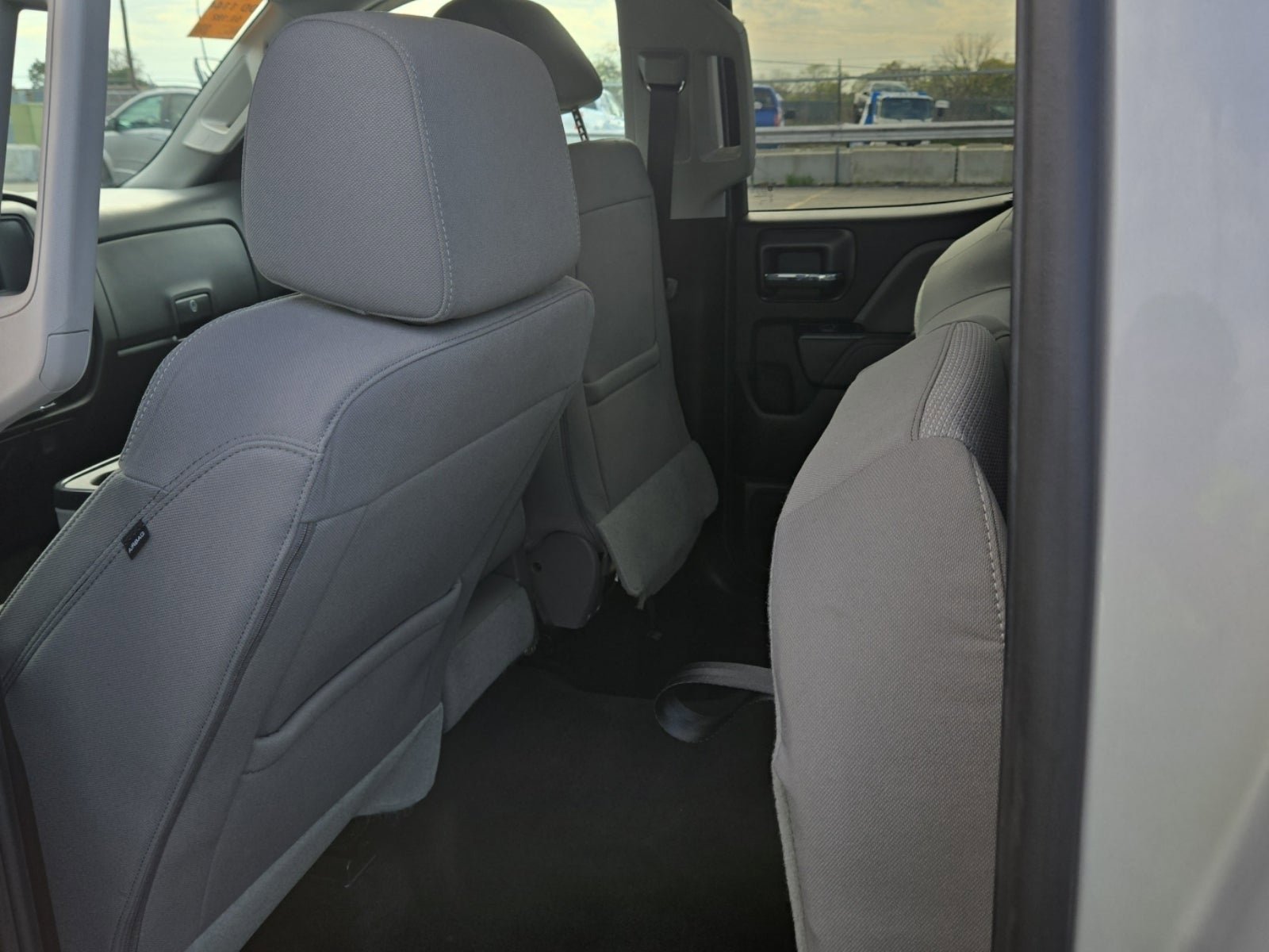Used 2018 Chevrolet Silverado 1500 Custom w/ Custom Value Package AWD/4WD image 9