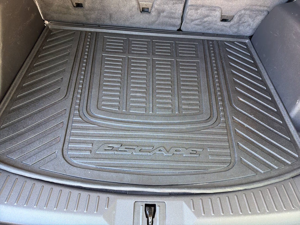 Used 2016 Ford Escape SE AWD/4WD image 26