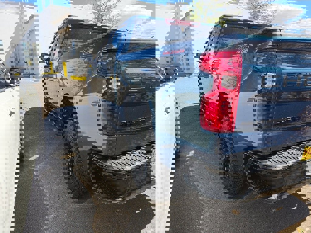 Certified 2024 Chevrolet Silverado 1500 Custom Trail Boss w/ LPO, Dark Essentials Package image 8