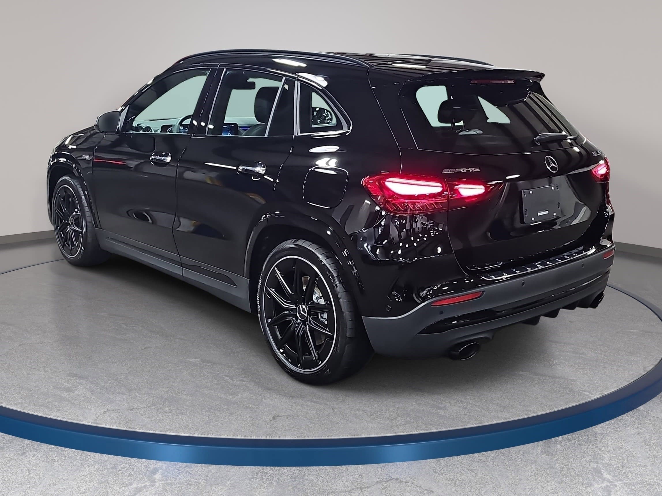 New 2026 Mercedes-Benz GLA 35 AMG 4MATIC image 7