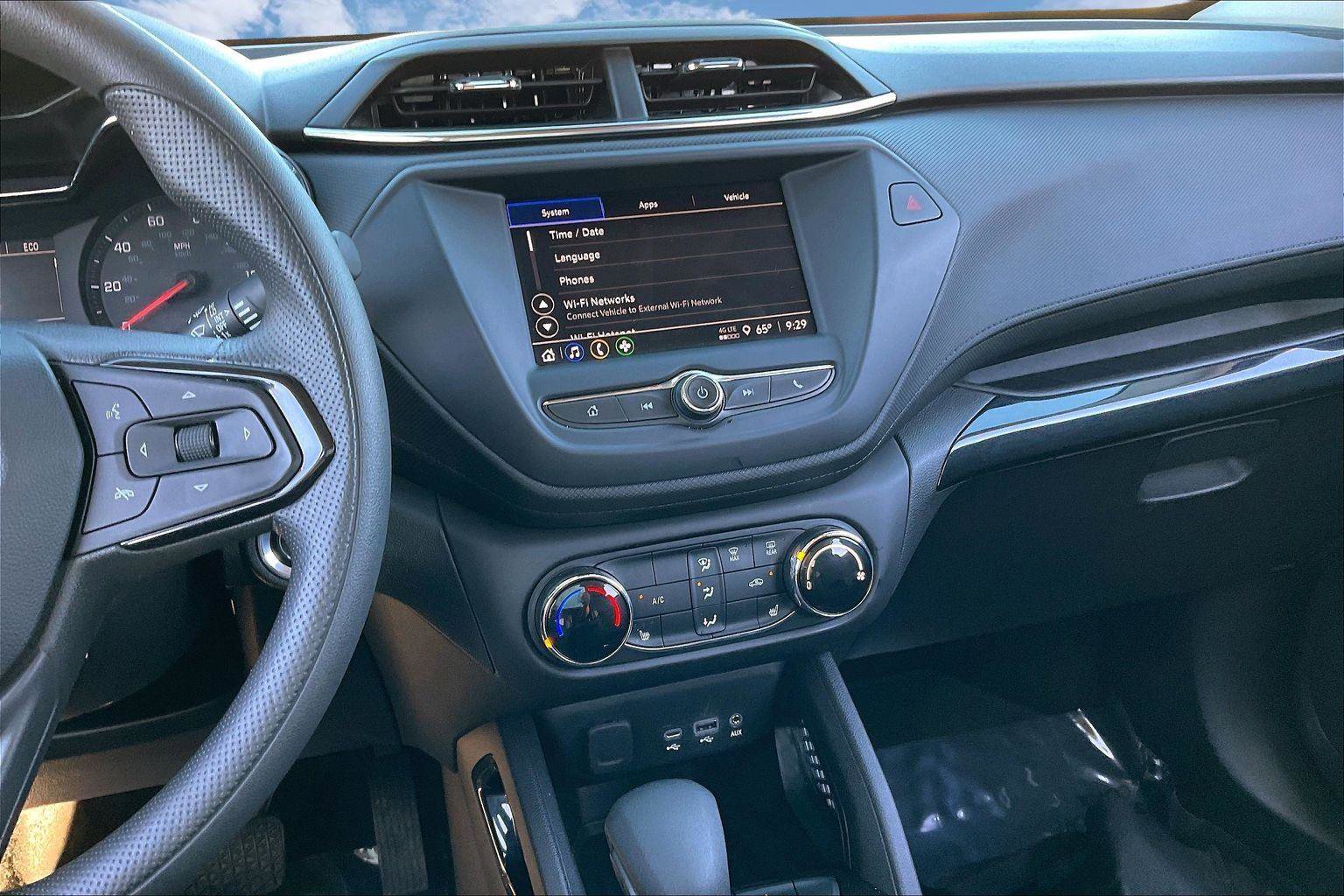 Used 2023 Chevrolet TrailBlazer LT image 6