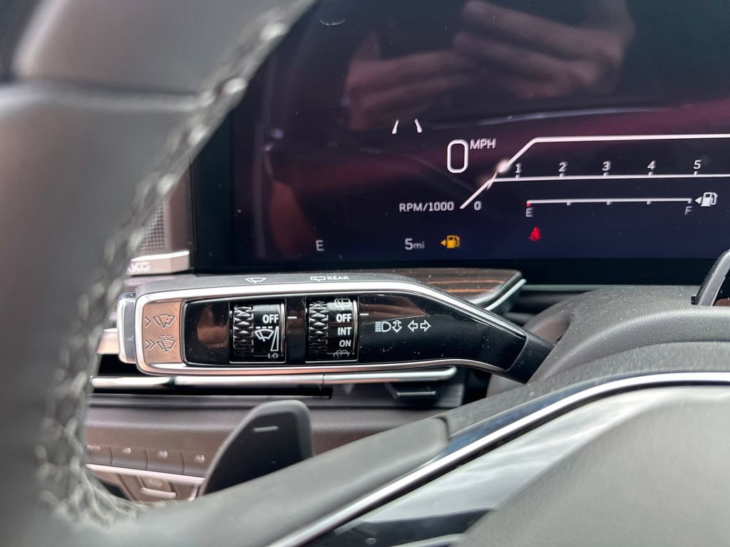 New 2026 Cadillac Escalade ESV Luxury w/ LPO, Floor Liner Package AWD/4WD image 37