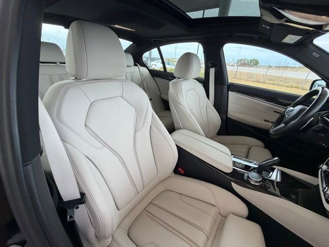 Certified 2023 BMW 540i w/ M Sport Package image 41