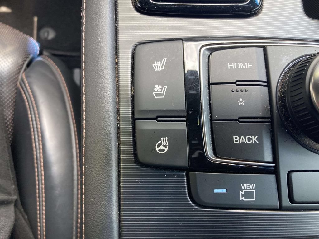 Used 2020 Genesis G80 3.3T Sport RWD image 17