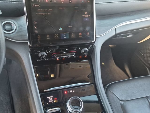 Certified 2022 Jeep Grand Cherokee Limited AWD/4WD image 15