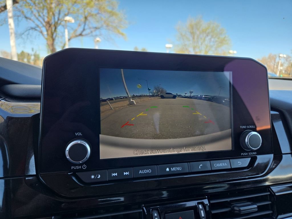 Used 2024 Nissan Pathfinder SV image 26