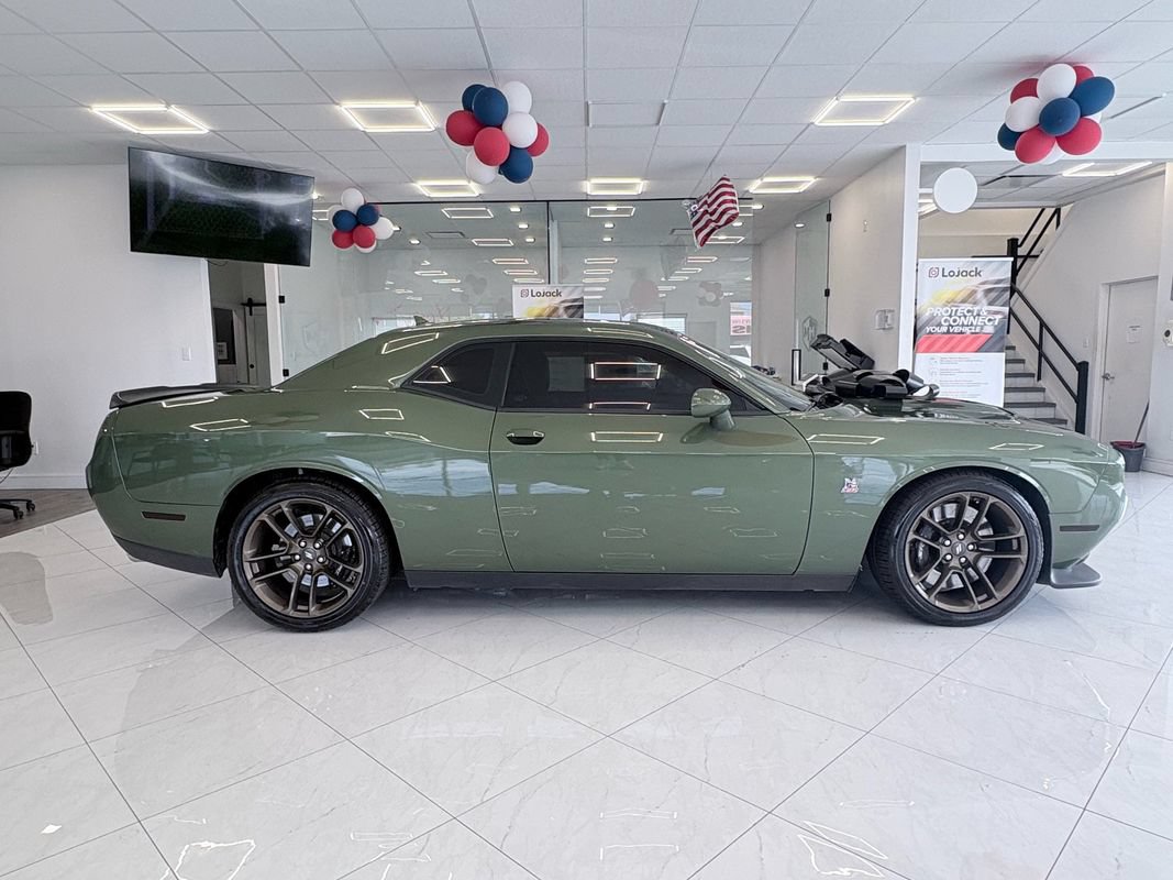 Used 2021 Dodge Challenger R/T Scat Pack w/ Dynamics Package RWD image 5