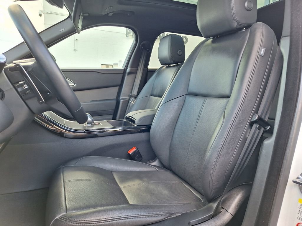 Used 2025 Land Rover Range Rover Velar Dynamic SE image 24