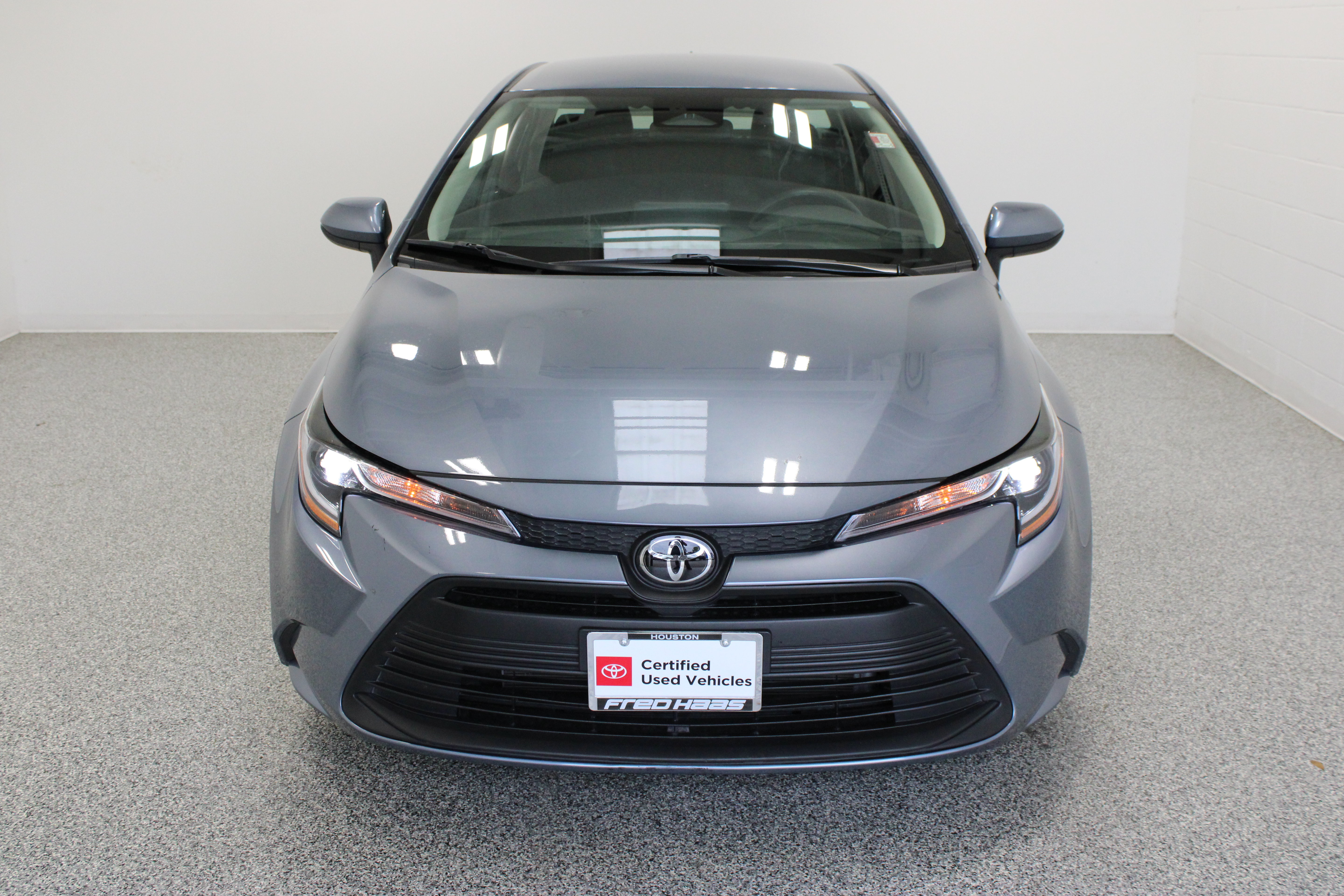 Certified 2026 Toyota Corolla LE FWD image 3