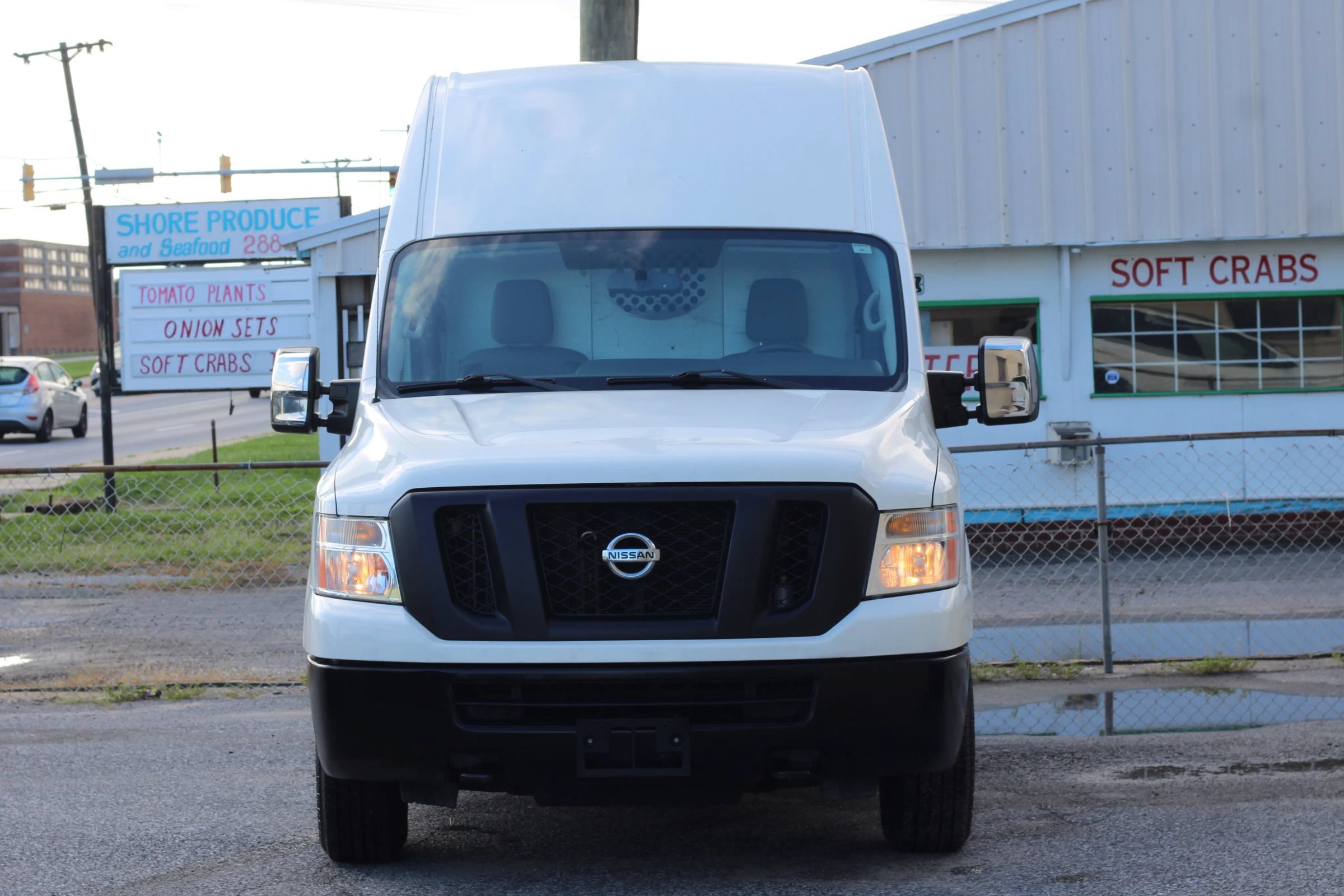 Used 2017 Nissan NV 3500 SV RWD image 2