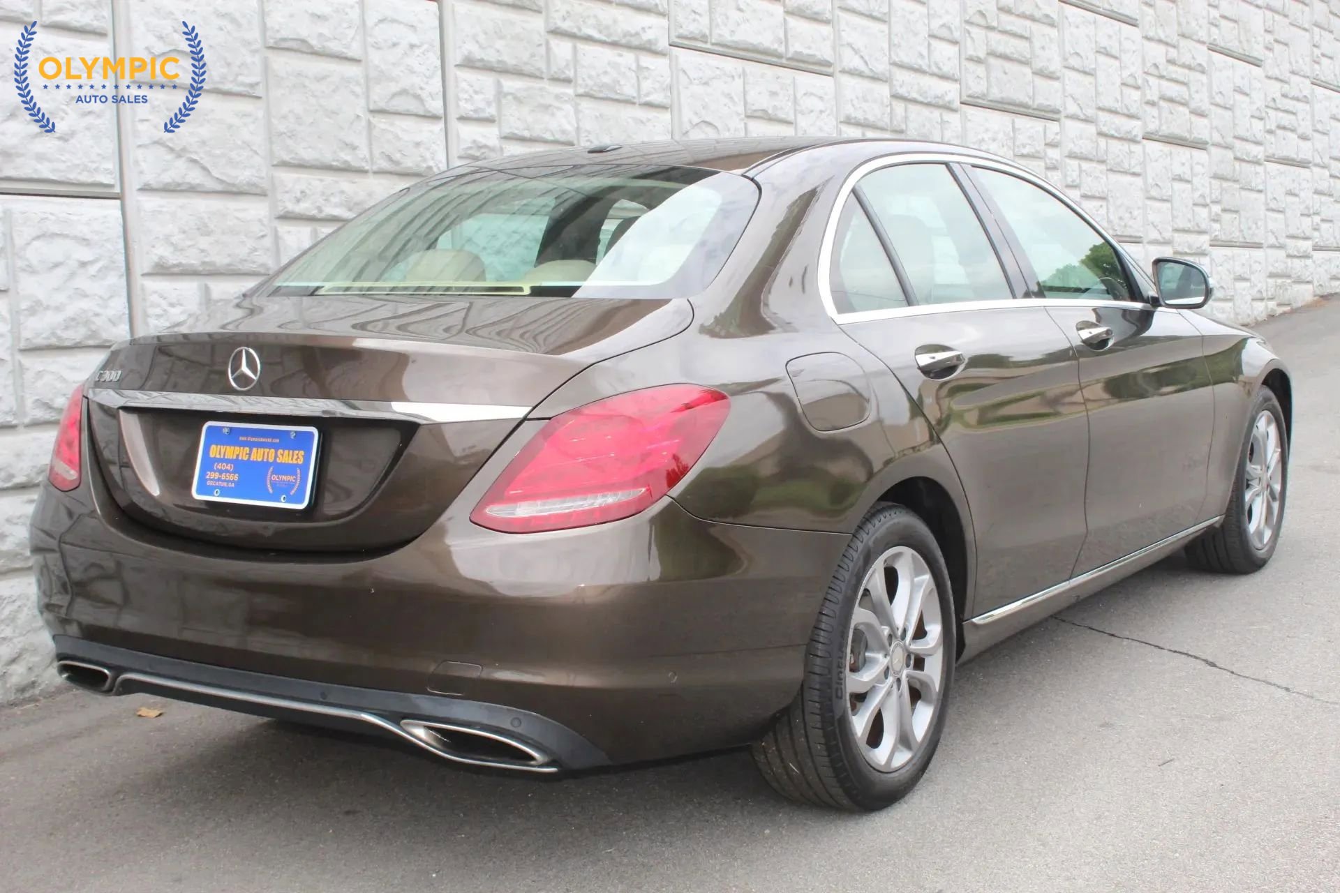Used 2015 Mercedes-Benz C 300 Sedan w/ Premium 1 Package image 7