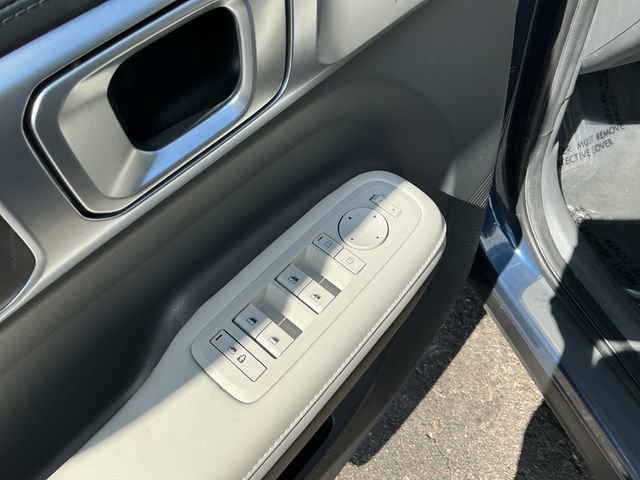 Certified 2026 Hyundai Santa Fe SEL AWD/4WD image 12