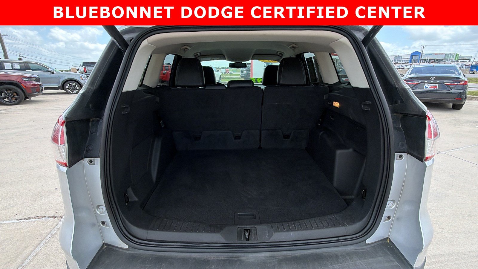 Used 2015 Ford Escape Titanium w/ Equipment Group 301A AWD/4WD image 17