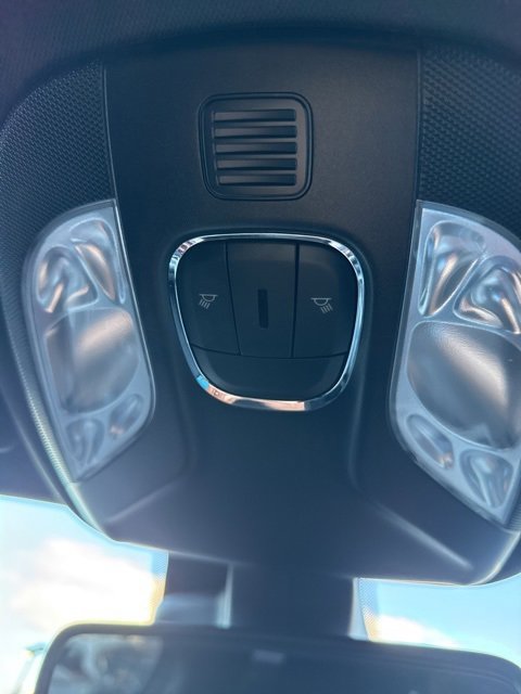 Used 2024 Jeep Compass Latitude image 39