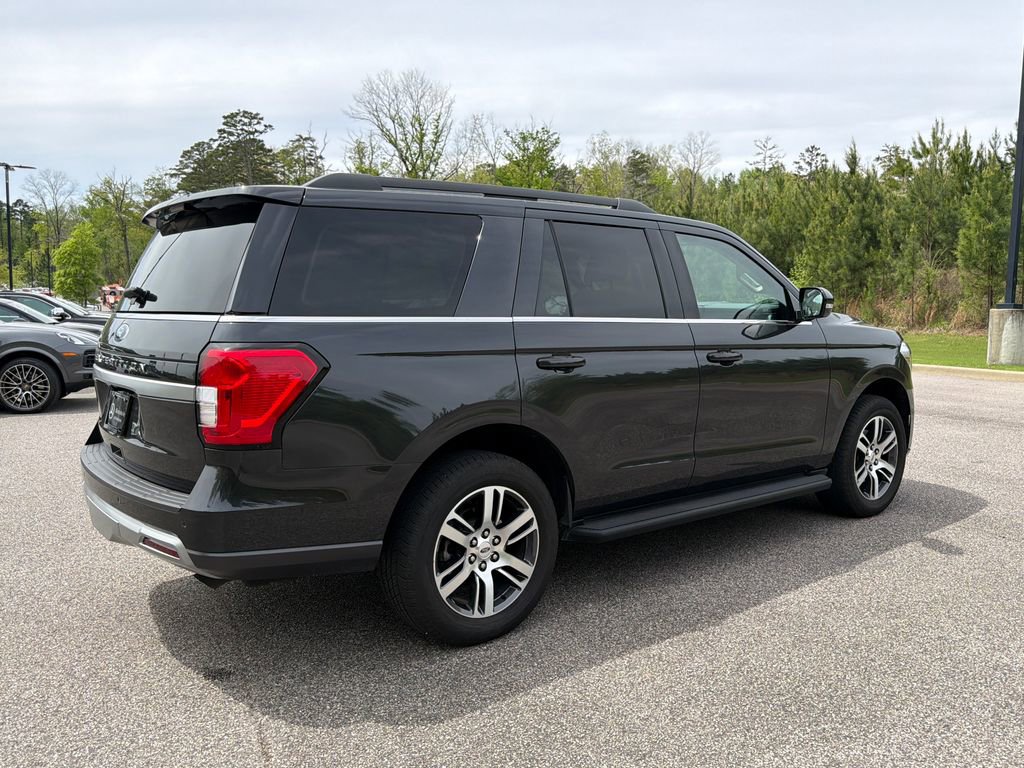 Used 2024 Ford Expedition XLT image 23