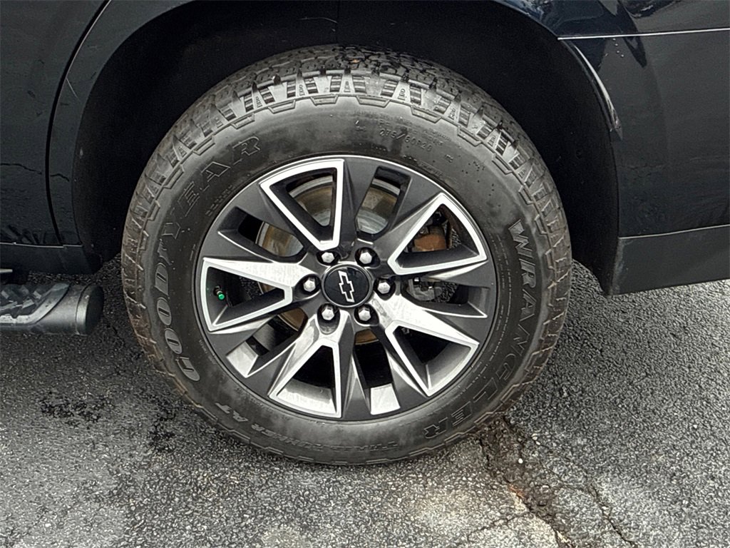 Used 2021 Chevrolet Tahoe Z71 w/ Rear Media and Nav Package image 21