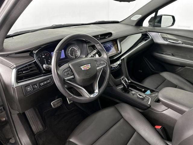 Used 2024 Cadillac XT6 Sport w/ Technology Package AWD/4WD image 3