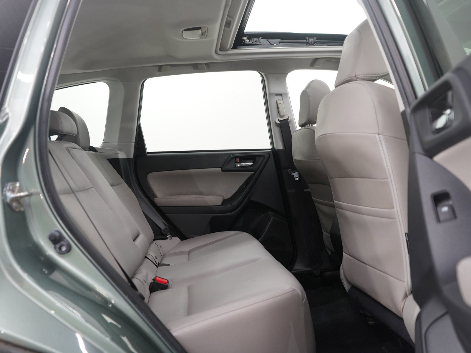 Used 2015 Subaru Forester 2.5i Limited image 12