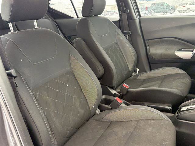 Used 2019 Nissan Kicks SV image 46