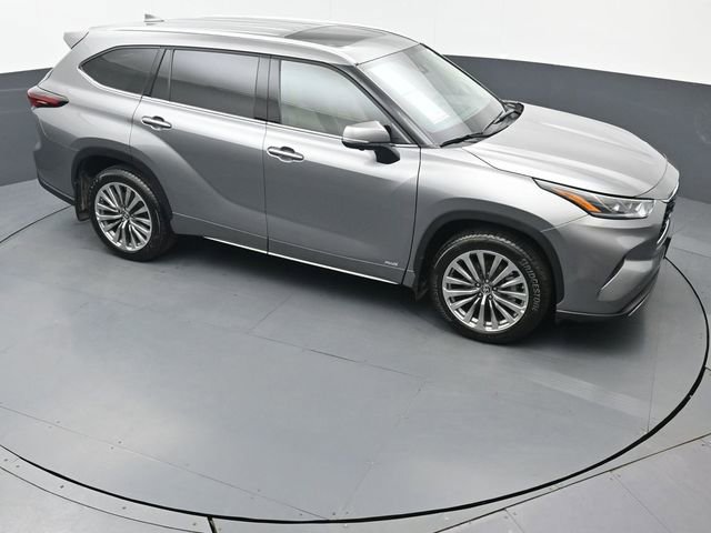 Certified 2025 Toyota Highlander XLE image 54