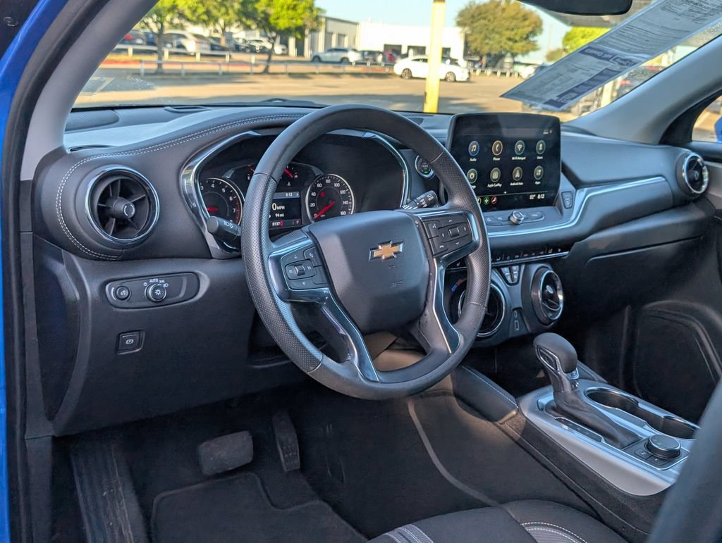 Used 2026 Chevrolet Blazer LT FWD image 4