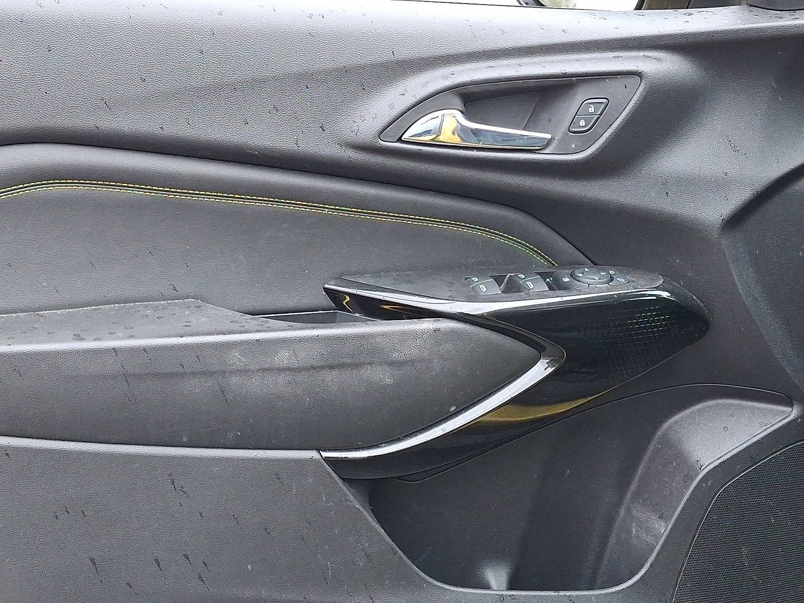 Certified 2024 Chevrolet Trax ACTIV w/ Sunroof Package image 12