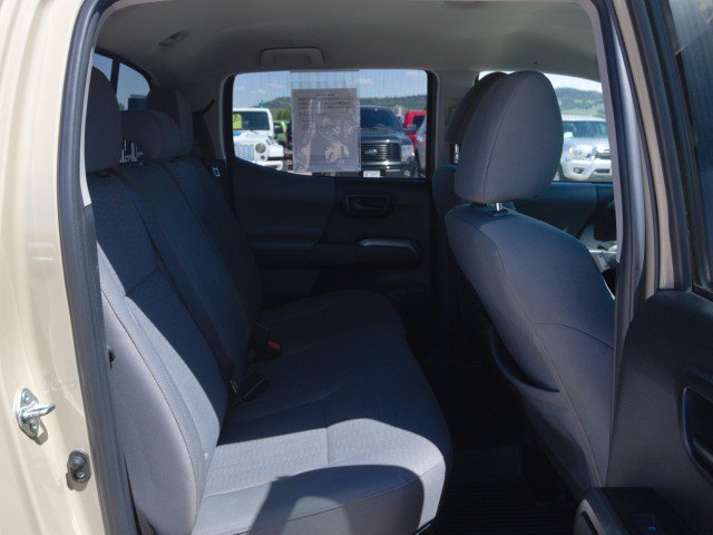 Used 2018 Toyota Tacoma SR5 AWD/4WD image 29