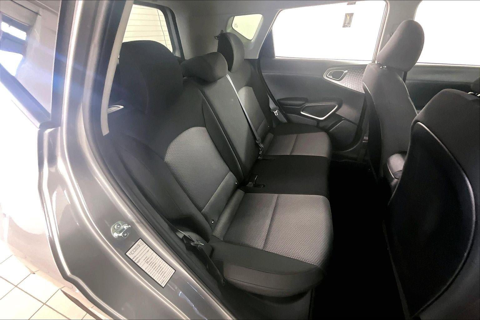 Used 2025 Kia Soul LX FWD image 25
