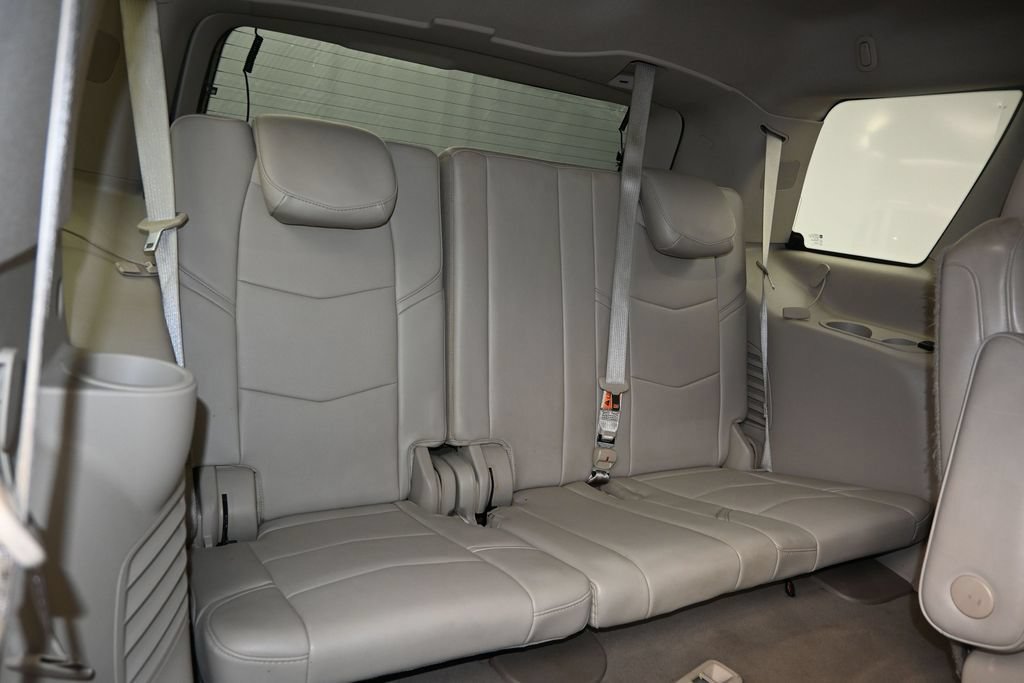 Used 2015 Cadillac Escalade Premium RWD image 18