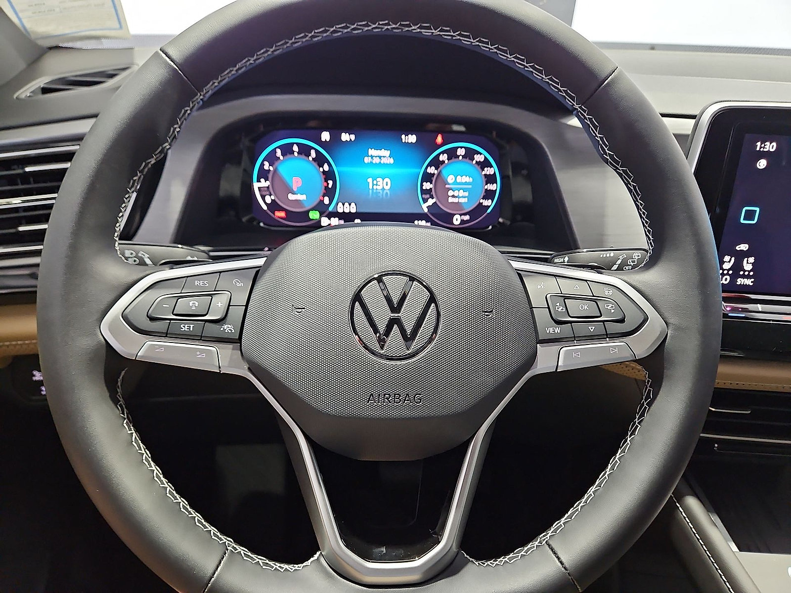 New 2026 Volkswagen Atlas Cross Sport SE FWD image 22