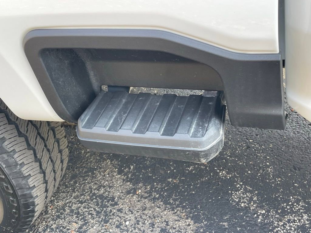 Used 2026 Ford F350 Platinum w/ FX4 Off-Road Package image 21