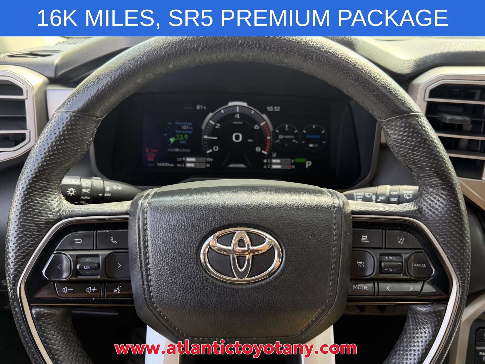 Used 2024 Toyota Sequoia SR5 w/ SR5 Premium Package AWD/4WD image 8