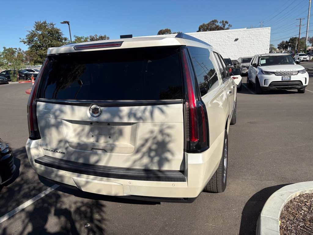 Used 2015 Cadillac Escalade ESV Premium AWD/4WD image 6