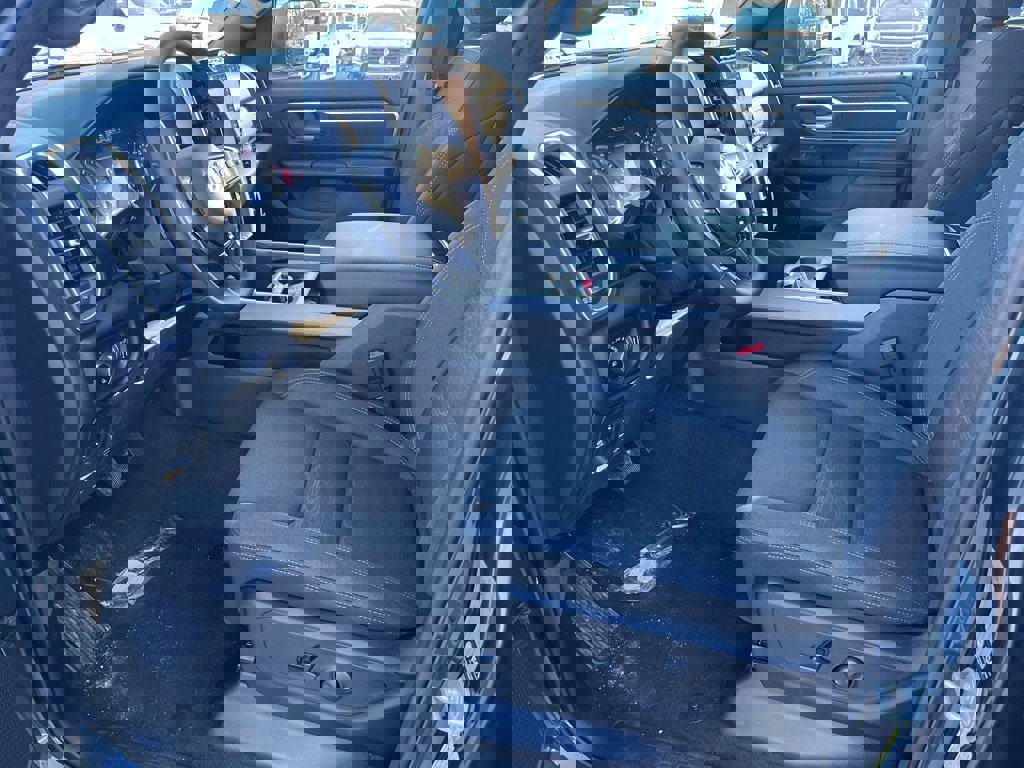 New 2026 RAM 1500 4x4 Crew Cab image 19