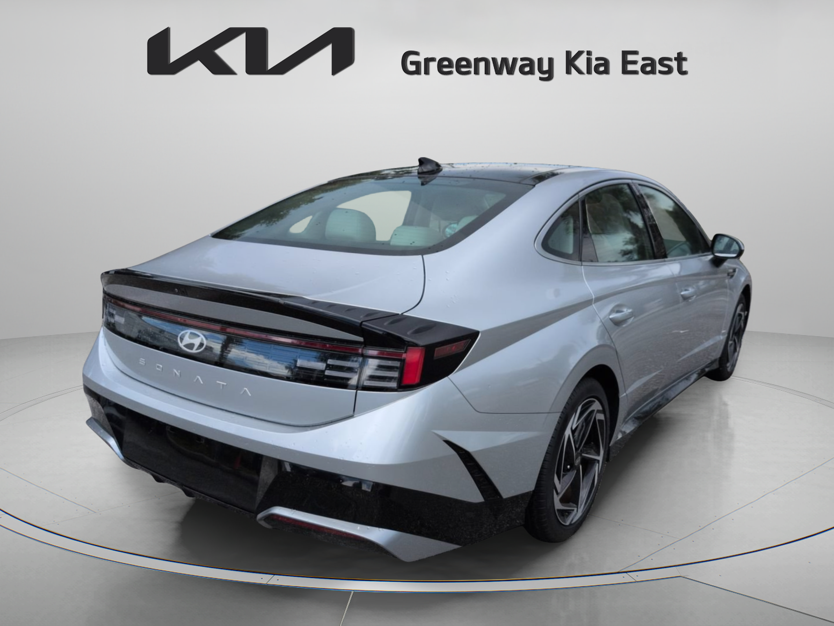 Used 2025 Hyundai Sonata SEL FWD image 6