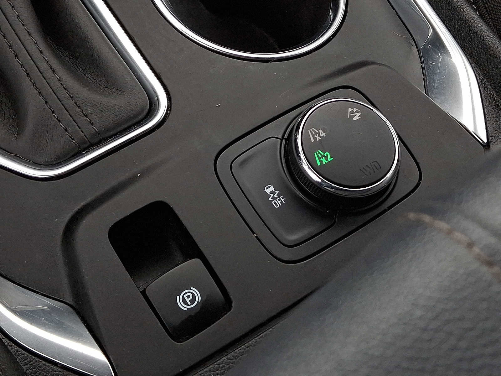 Used 2019 Chevrolet Traverse LT w/ LPO, Blackout Package AWD/4WD image 24