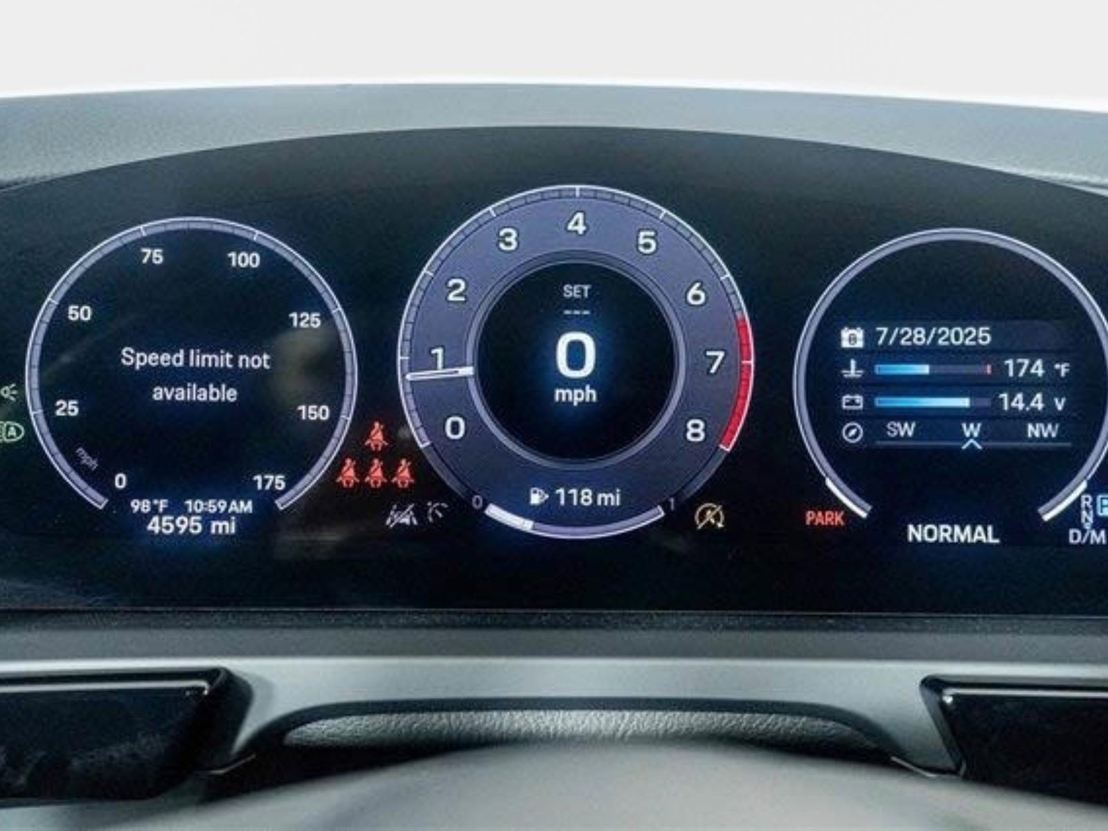 Used 2024 Porsche Cayenne image 53