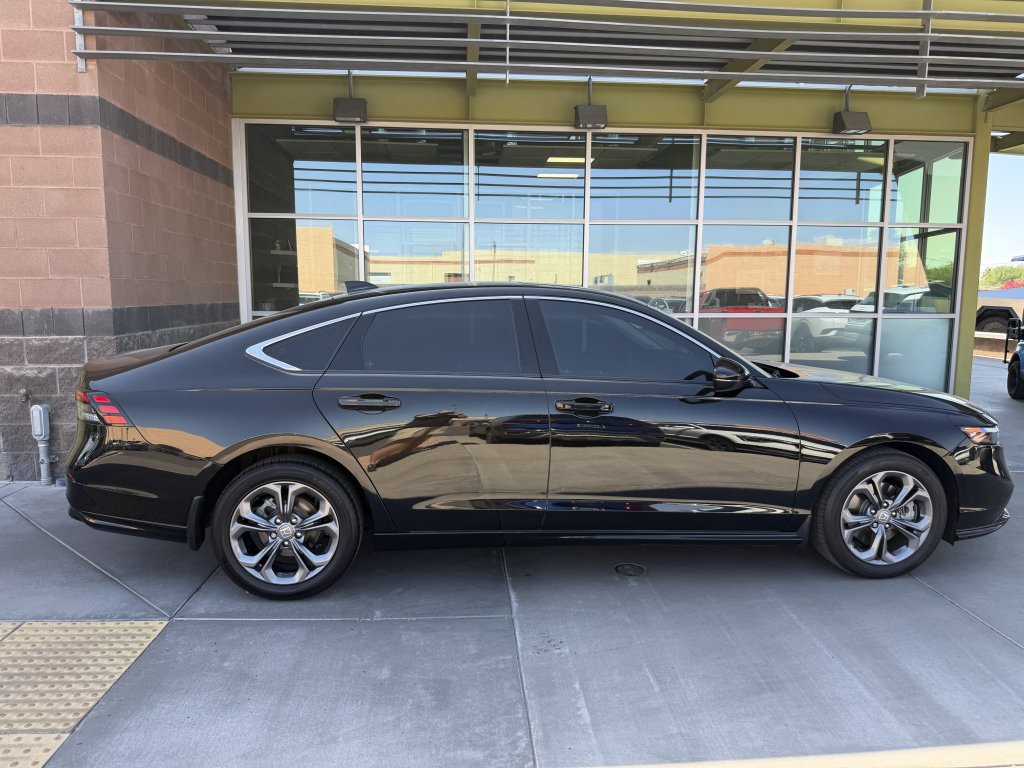Used 2024 Honda Accord EX-L image 9