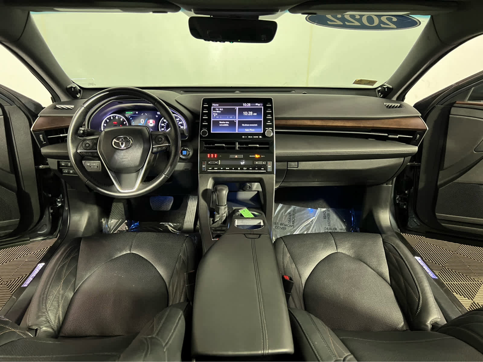 Used 2022 Toyota Avalon Limited w/ Advanced Safety Package FWD image 9