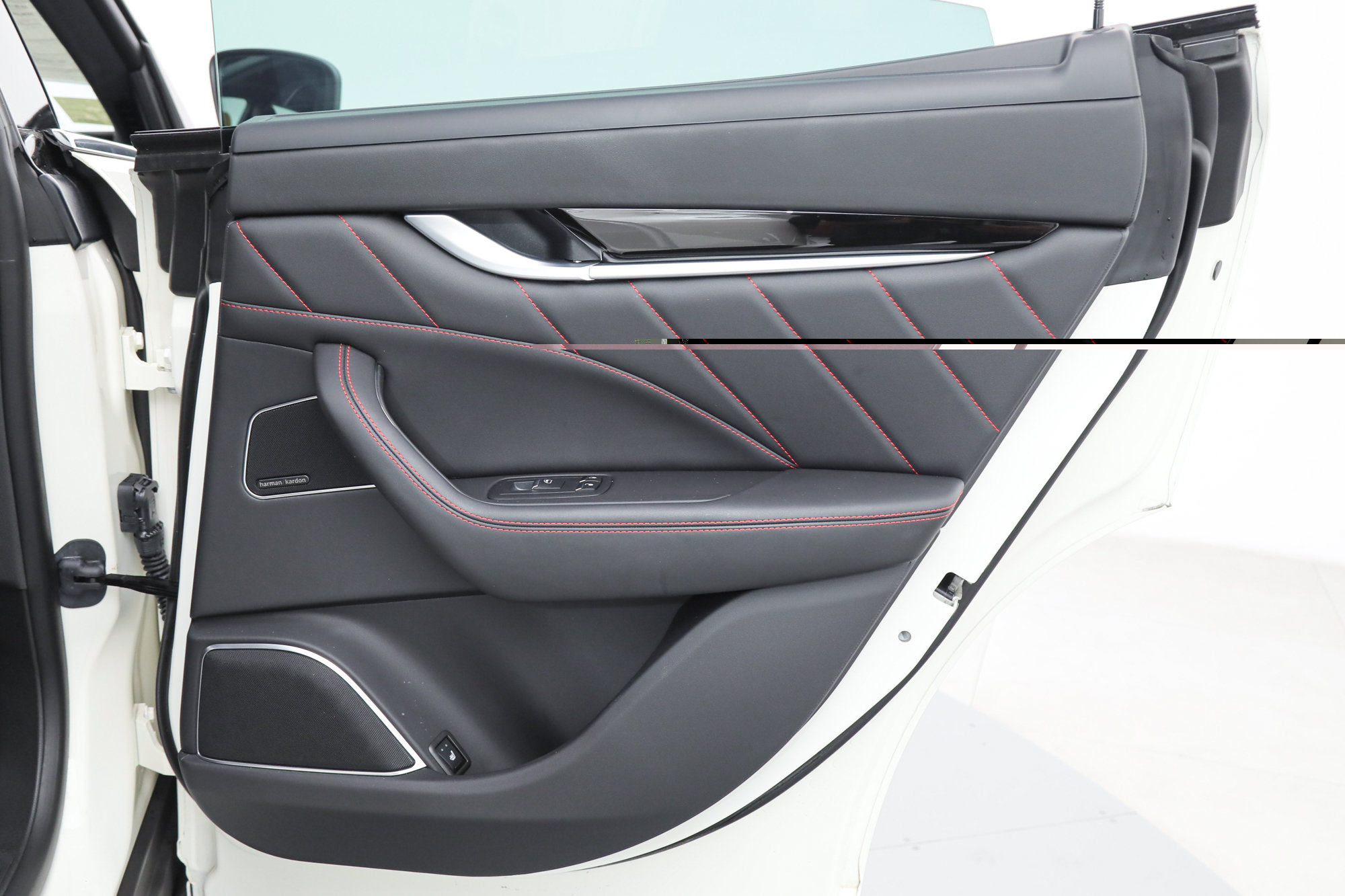 Certified 2024 Maserati Levante Modena Ultima AWD/4WD image 12