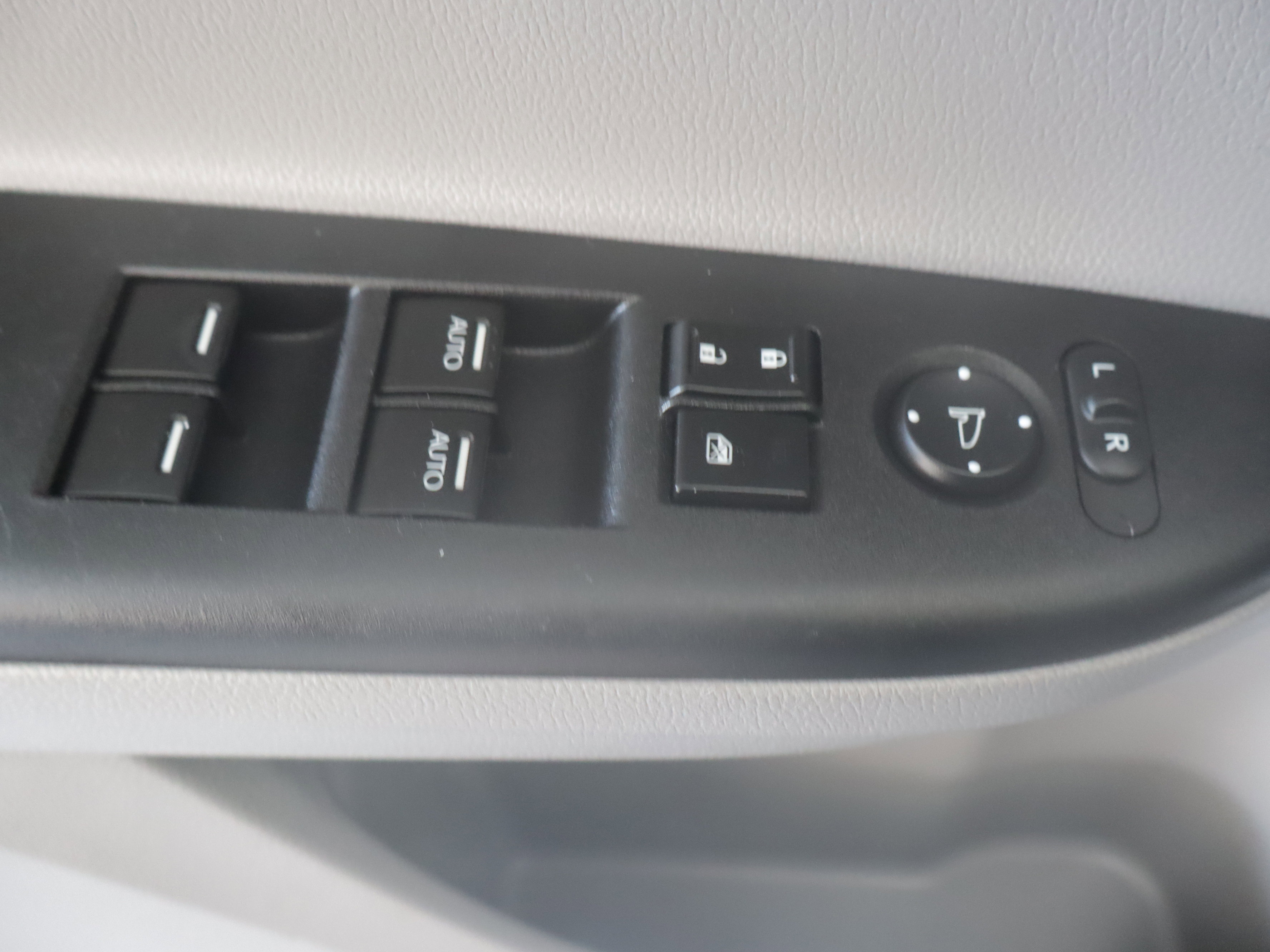 Used 2016 Honda Accord EX image 12