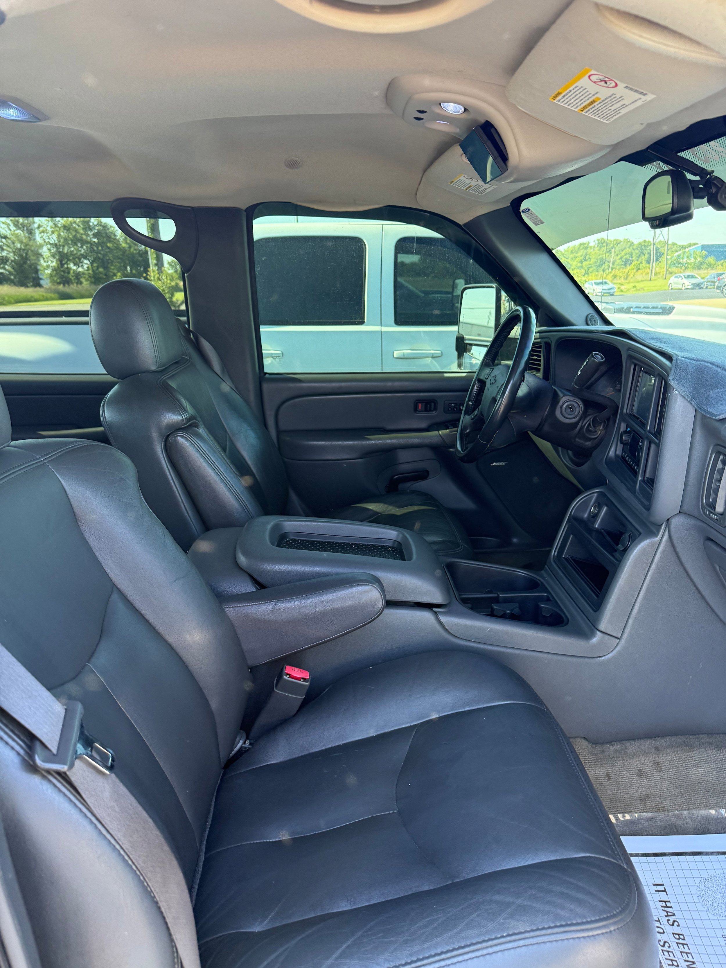 Used 2004 Chevrolet Silverado 2500 LT RWD image 18