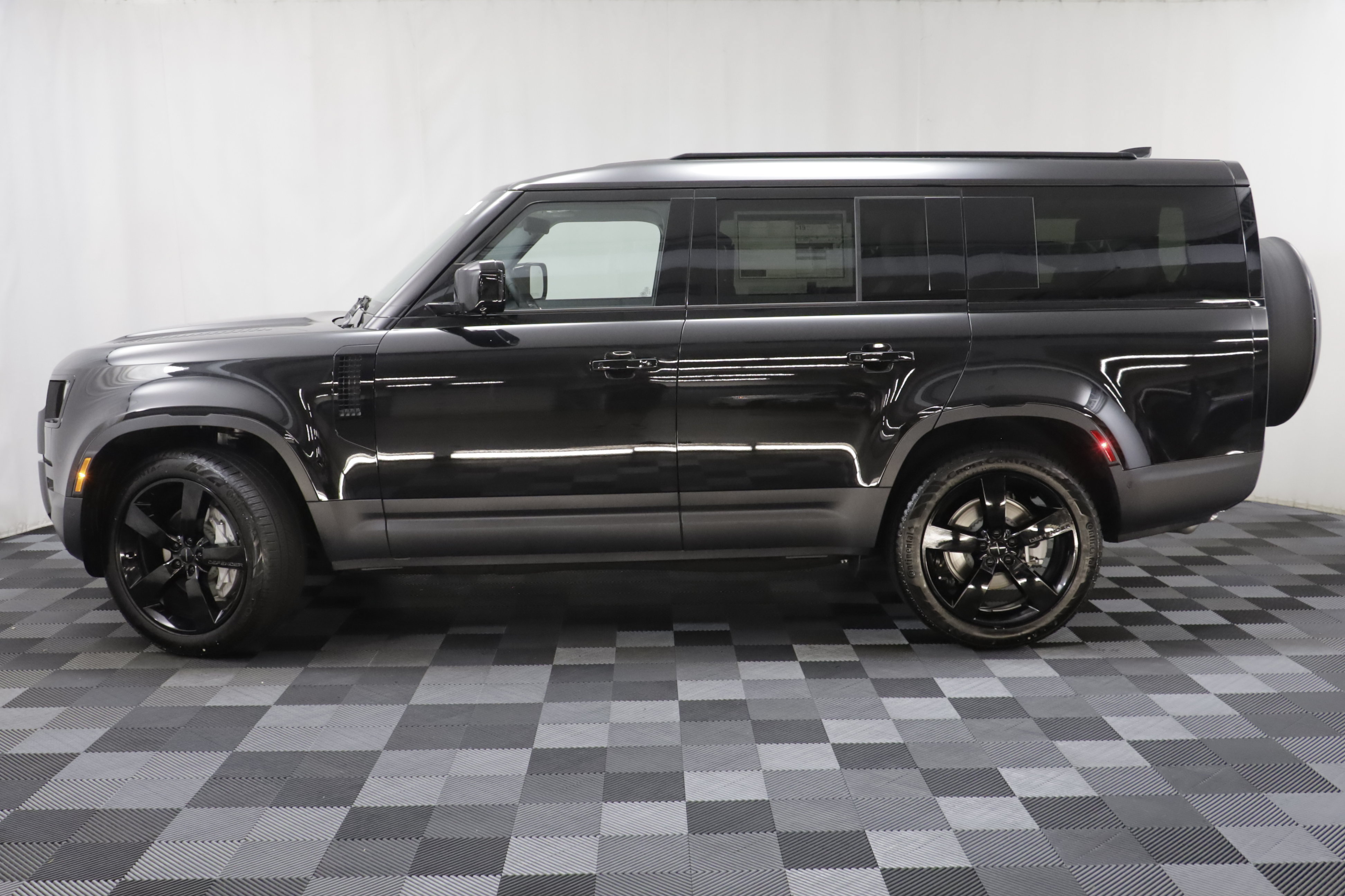 New 2026 Land Rover Defender 130 S AWD/4WD image 5