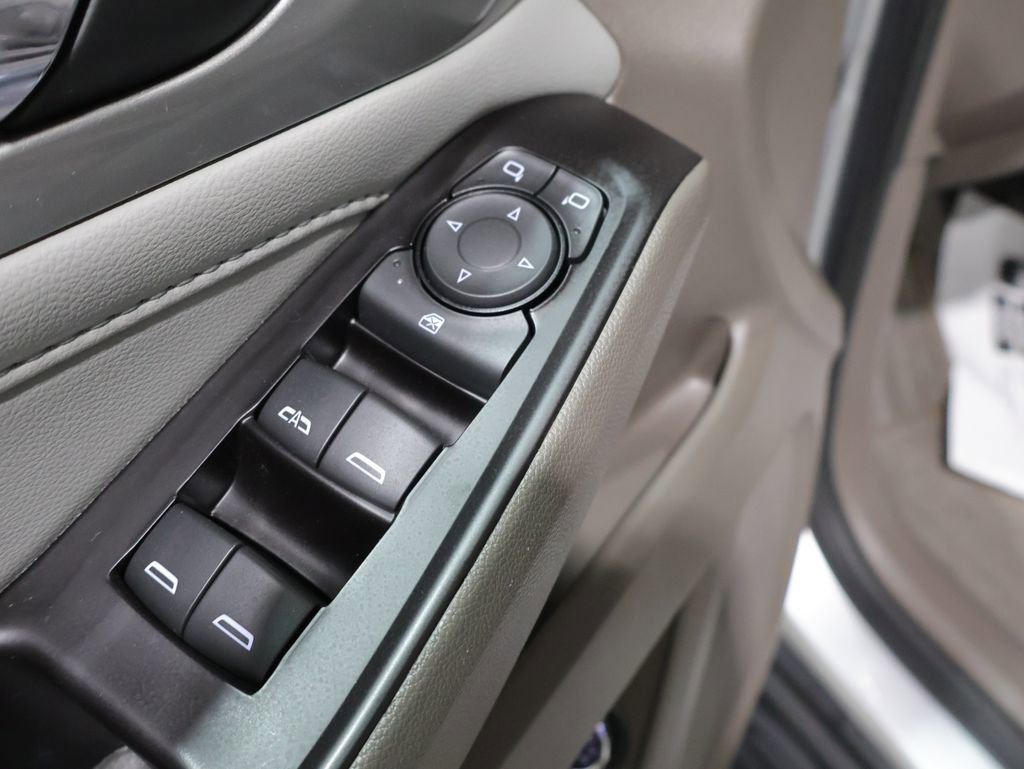 Used 2020 Chevrolet Traverse LT image 14