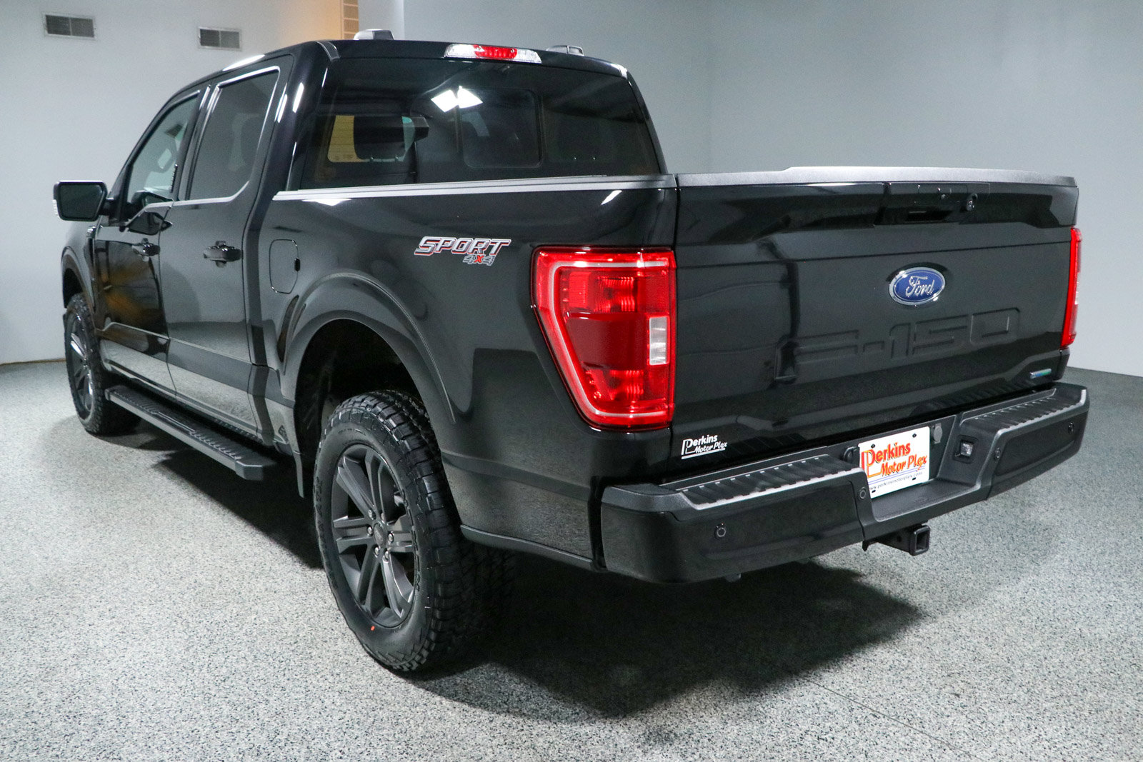 Used 2023 Ford F150 XLT w/ Equipment Group 302A High AWD/4WD image 9