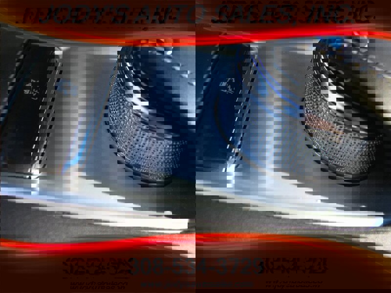 Used 2022 Chevrolet Corvette Stingray Coupe w/ Engine Appearance Package image 21