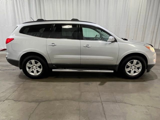Used 2010 Chevrolet Traverse LT w/ LPO, 'HIT The Road' Package image 3