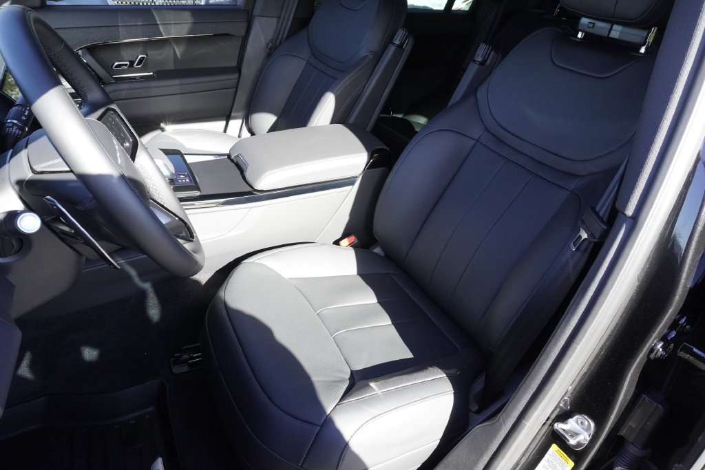 Used 2026 Land Rover Range Rover Sport Dynamic SE AWD/4WD image 20
