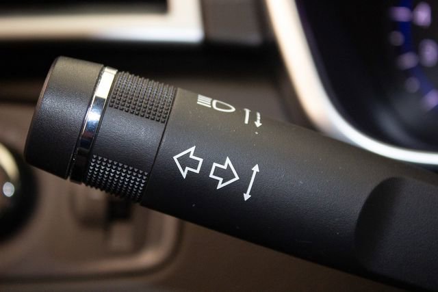 Used 2015 Cadillac SRX Luxury w/ Driver Awareness Package image 25