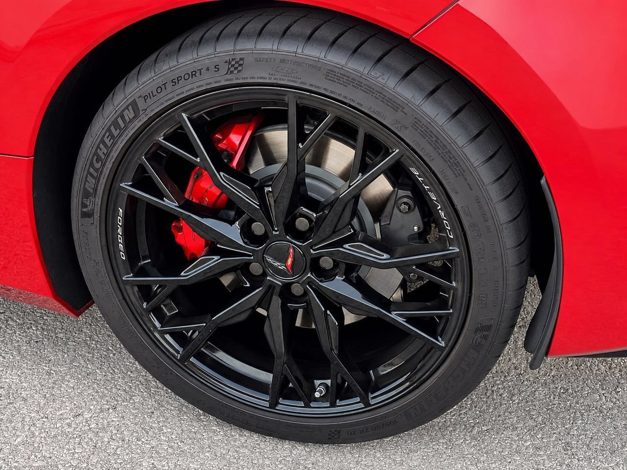 Certified 2024 Chevrolet Corvette Stingray Premium Cpe w/ Z51 Performance Package RWD image 13